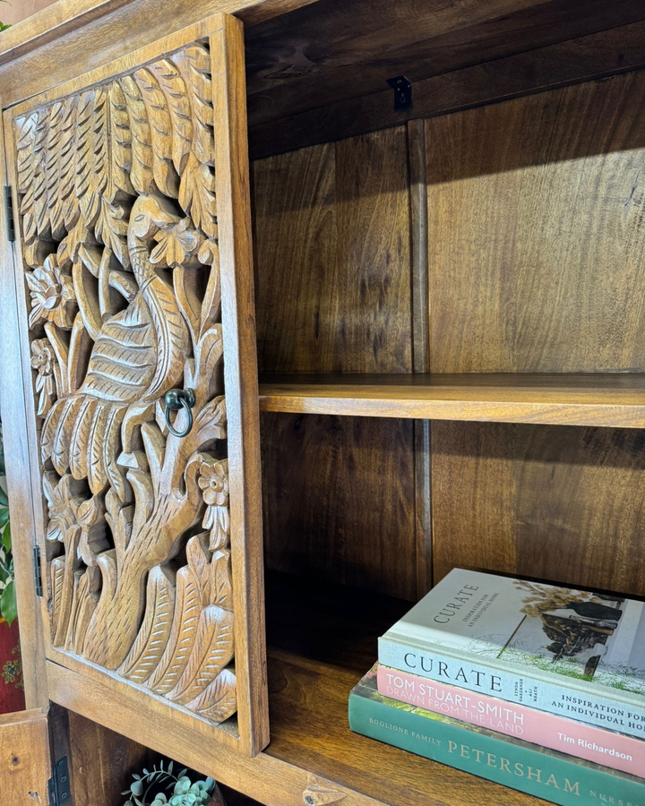 Hoge Mango Gesneden Dressoir Met 4 Deuren En Pauwen