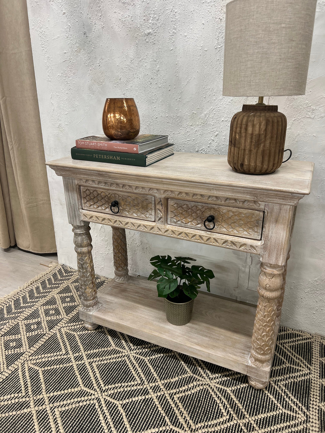 Gesneden Mangohouten Console met 2 Lades Crèmekleurige Afwerking